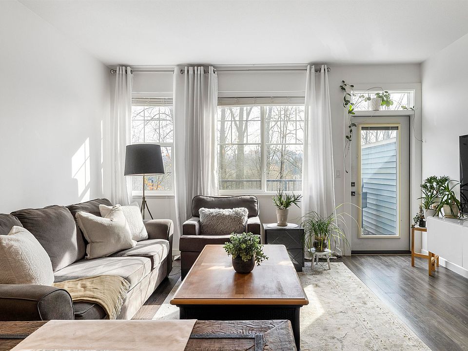 1st image of 2850 McCallum Rd #10