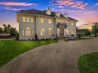 305 Nassau St SE, Cedar Rapids, IA 52403