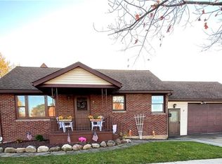 7 Avalon Dr, Amherst, NY 14226