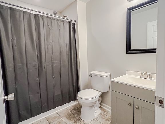 3rd image of 106 Riley Ave