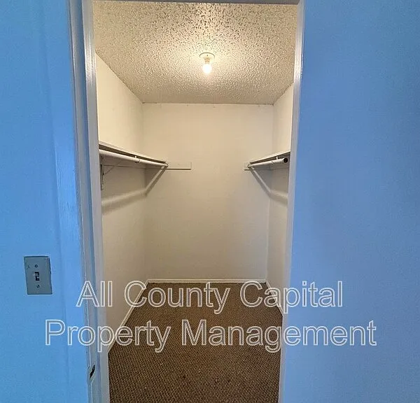 249 Craddock Ave #D — Photo 7