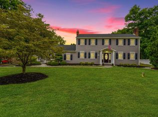 10 Sunnyside Ln, Yardley, PA 19067