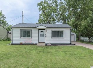 7337 S 69th St, La Vista, NE 68128