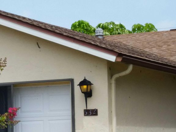 2nd image of 532 Bellaire Dr