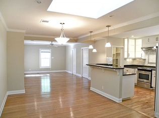 2106 Robinhood Trl, Austin, TX 78703