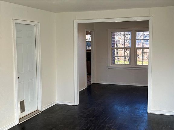 3rd image of 425 W Himes St