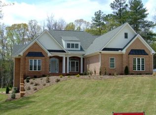 925 Trade Winds Rd, Carrollton, GA 30116