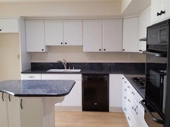 4th image of 3245 White Birch Cir