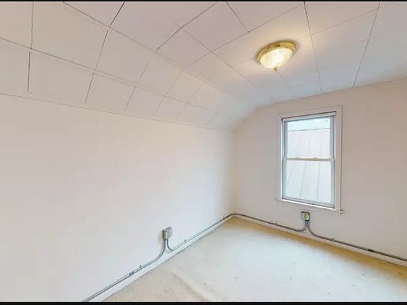 3rd image of 260 W North St