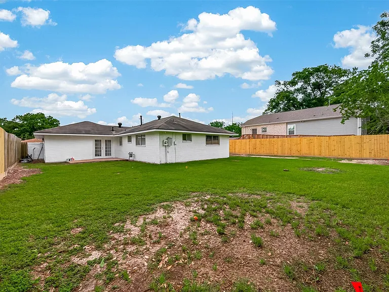 6311 Tall Willow Dr — Photo 35