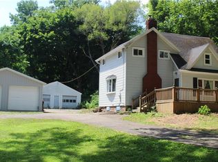 948 Burrow Rd, Ontario, NY 14519