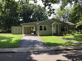 418 Schoolhouse Ln, Shippensburg, PA 17257