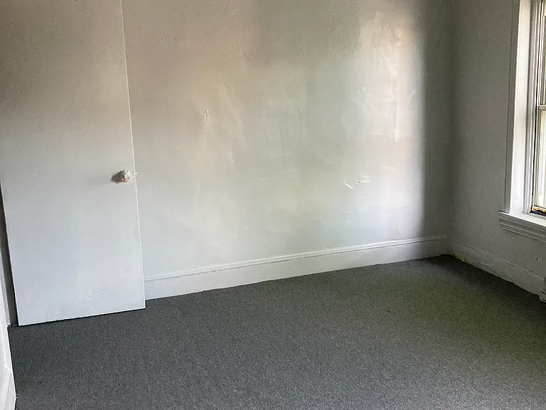 929 Green St — Photo 6