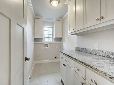 1806 Southridge Dr — Photo 4