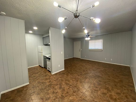 5th image of 222 S Westgate Dr APT 9