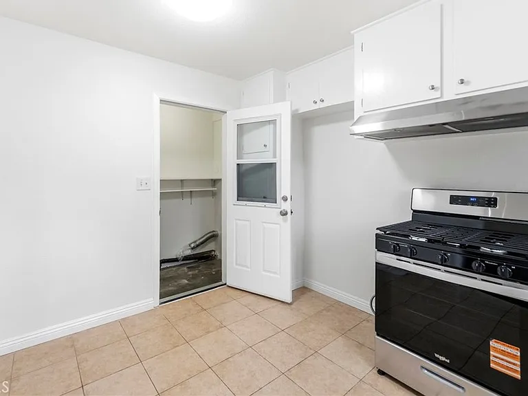 703 S Harbor Blvd — Photo 40