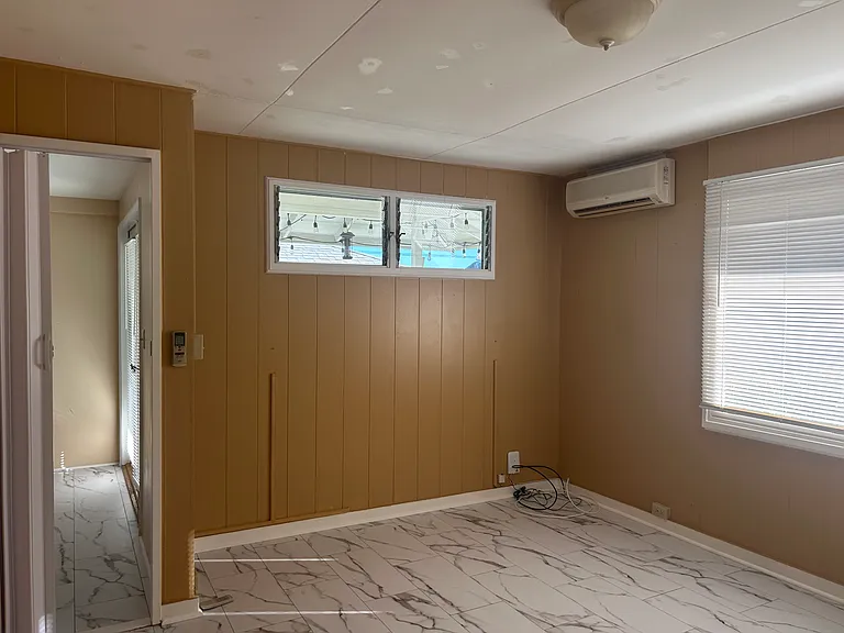 2nd Bdrm w/ Split AC