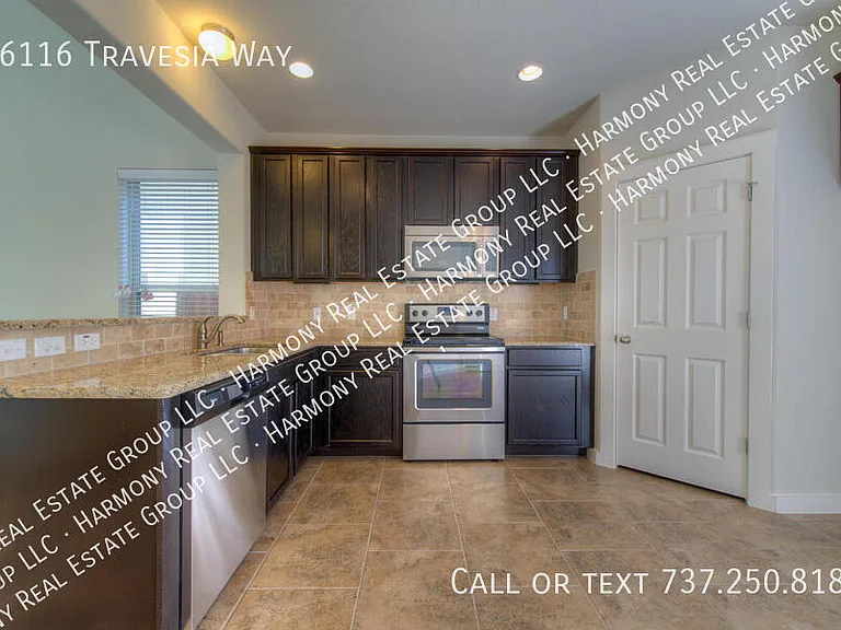 16116 Travesia Way — Photo 11