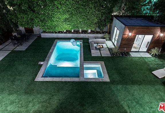 4th image of 4240 Babcock Ave