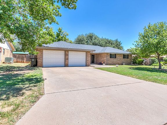2nd image of 3814 Parkwood Dr