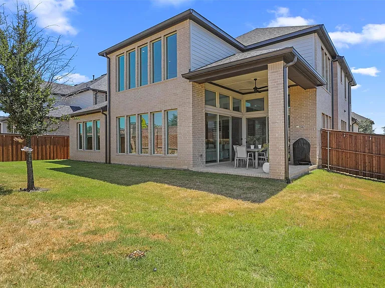 5322 Statesman Ln — Photo 37