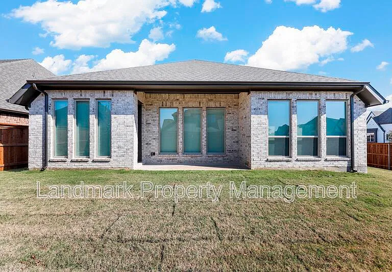 1824 Buckeye Ln — Photo 43