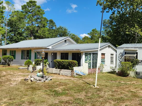 62 W Juniper Ave, Defuniak Springs, FL 32433