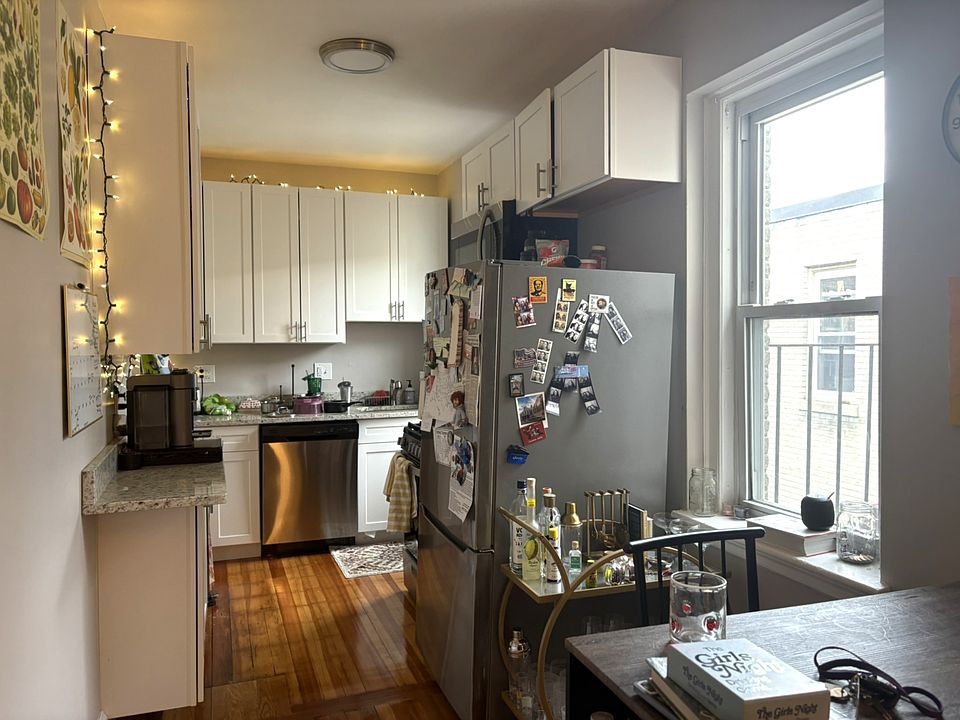 1st image of 23 Lanark Rd APT 17