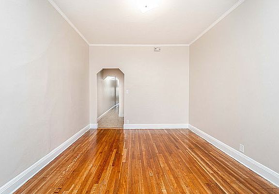 4th image of 22-13 41st St #8