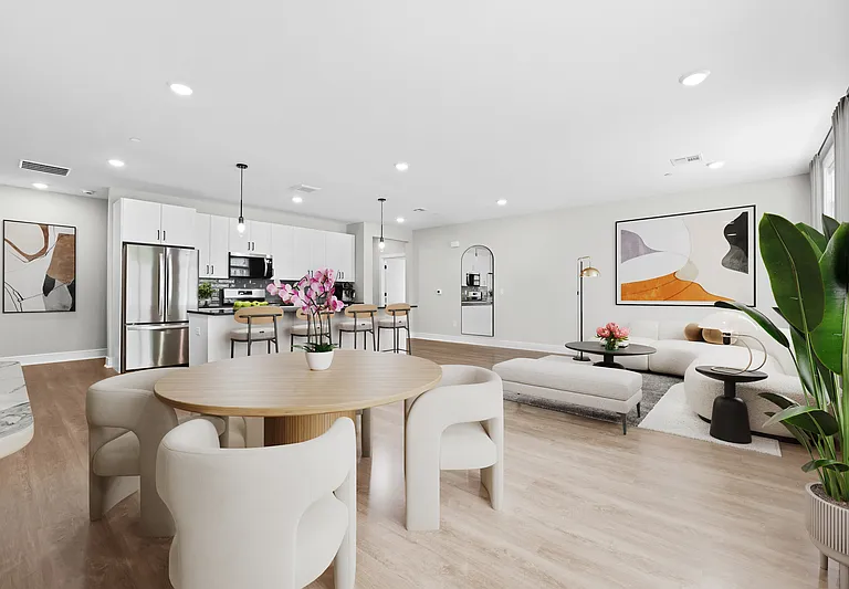 Providence Place — Photo 12