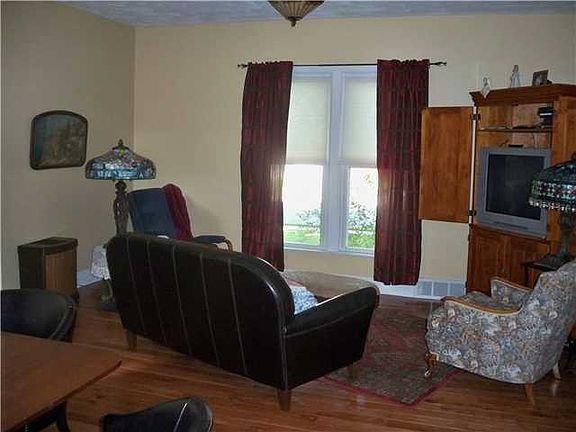 2nd image of 515 N North St