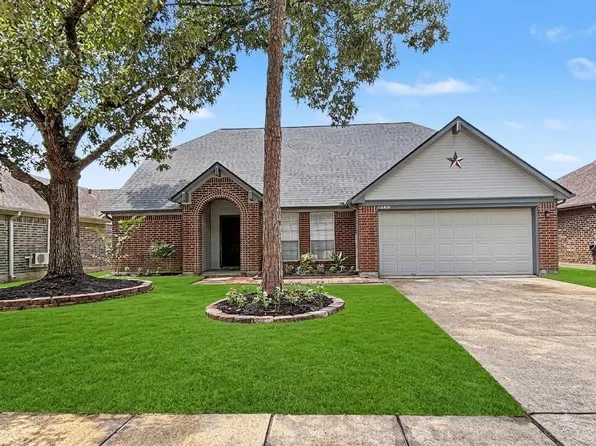 15810 Pilgrim Hall Dr, Friendswood, TX 77546
