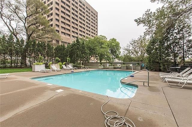 2nd image of 600 E Admiral 1708 Blvd #1708