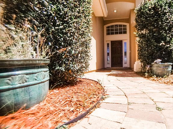 3rd image of 3056 Tower Oaks Dr