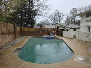 2200 Montego Dr, Cordova, TN 38016