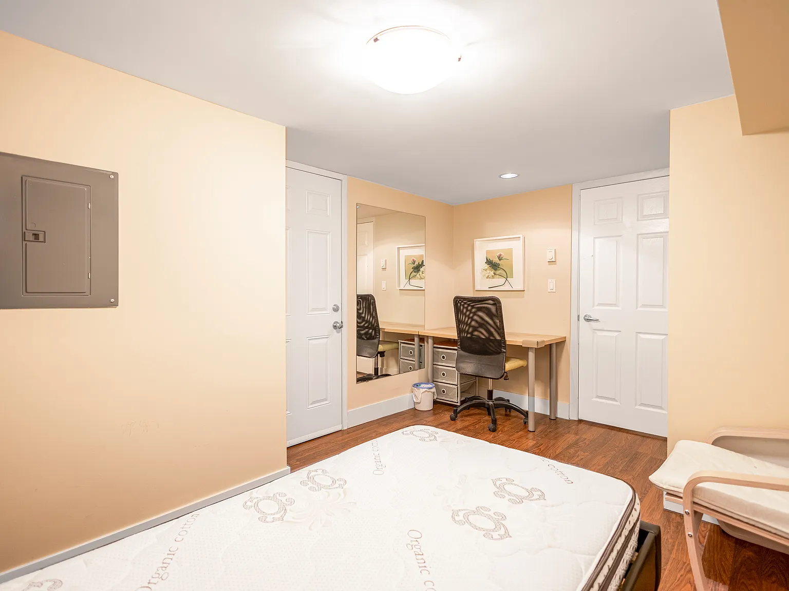 2 bed, 800 sqft, $2,000 — Photo 4