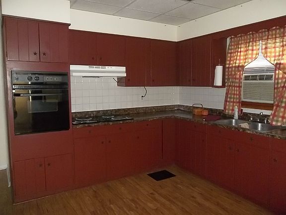 5th image of 153 Vine St