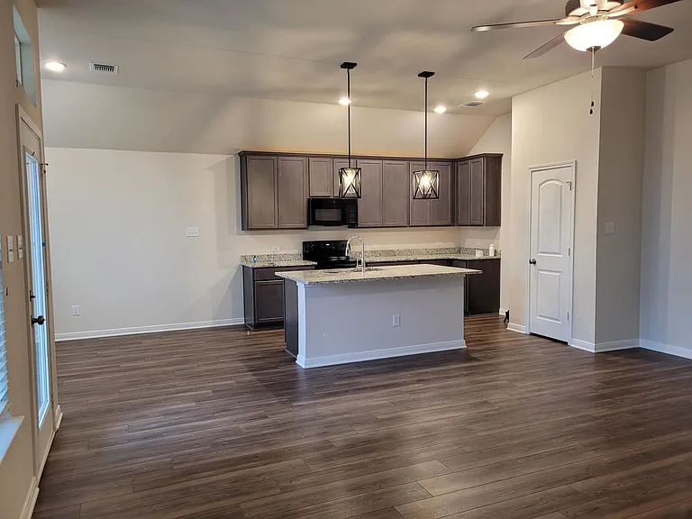 803 Hollyhock Dr — Photo 13