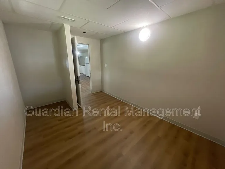404 Ambrose St #2 — Photo 11