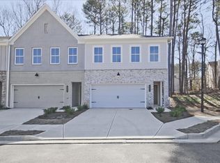 685 Sunstone Ln, Lawrenceville, GA 30043