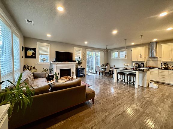 LIVING AREA WITH OPEN KITCHEN FLOOR PLAN