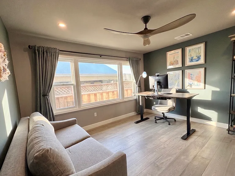 Bedroom 3 / office