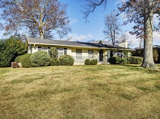 7017 Graymoor Rd, Graymoor Devondale, KY 40222