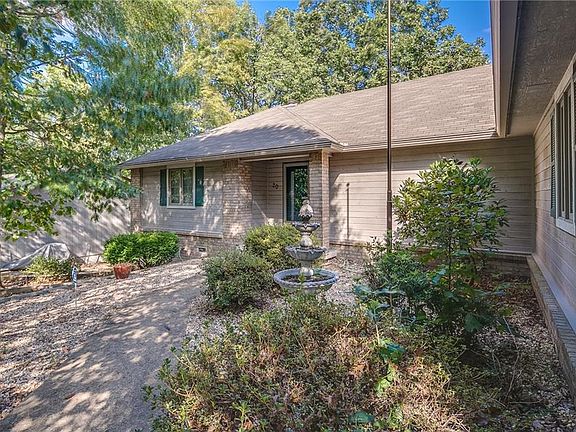 2nd image of 20 Lavendon Circle Dr