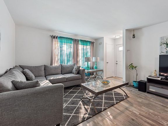 5th image of 4038 Etna St