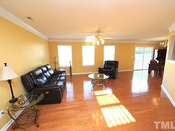 3rd image of 603 Cove Hollow Dr