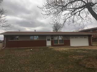 10144 Pinehurst Dr, Saint Louis, MO 63114