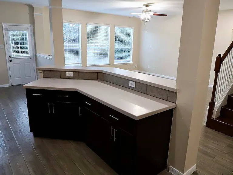 7407 Saxon Hill Ln — Photo 5
