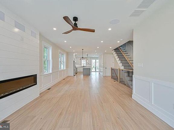 3rd image of 6 N Portland Ave