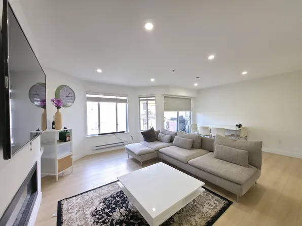 20064 56th Ave #104, Langley, BC V3A 3Y4